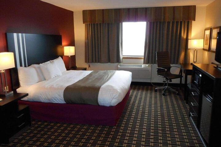 1 King Bed (38 of 42)