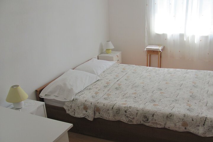 Room 15 of 74