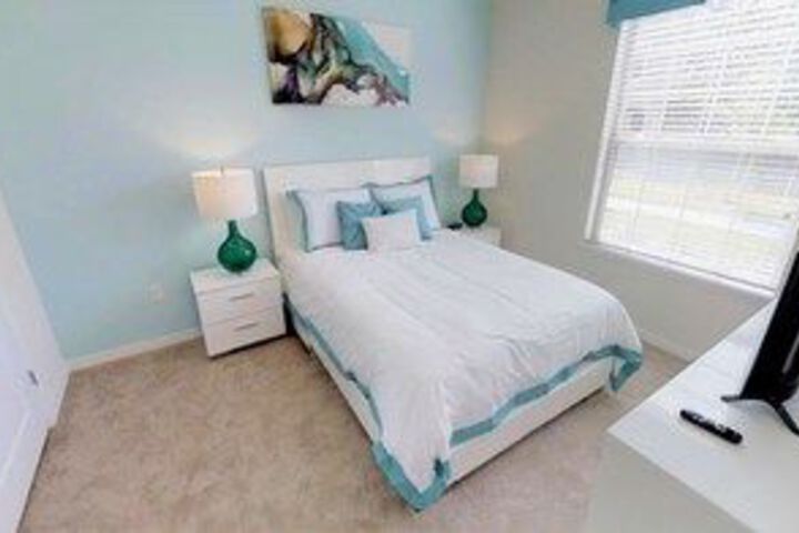 Room 11 of 41