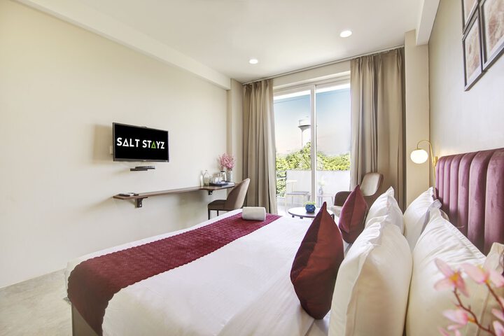 Room 10 of 28