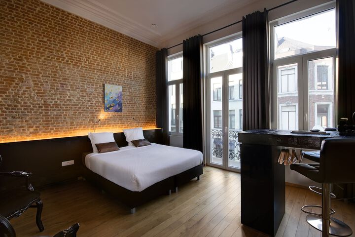 Room 12 of 64
