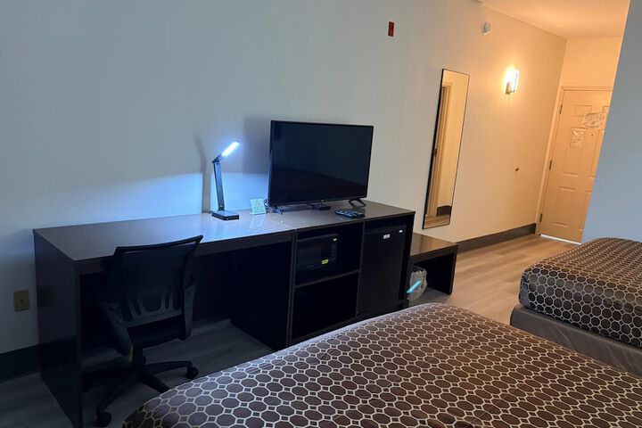Room 10 of 39