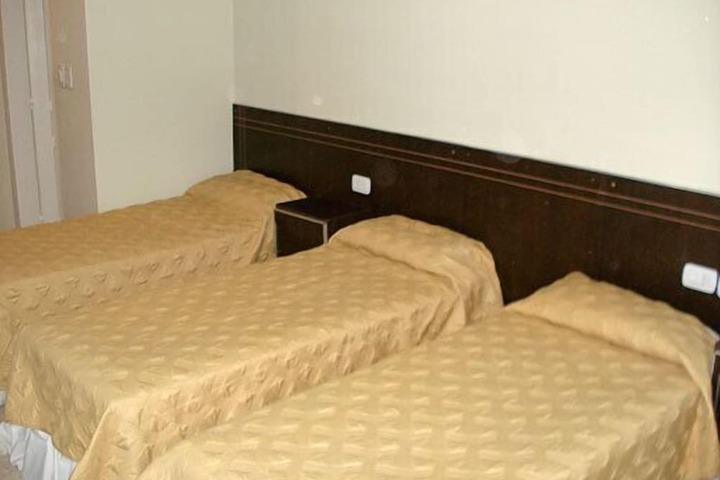 Room 21 of 40