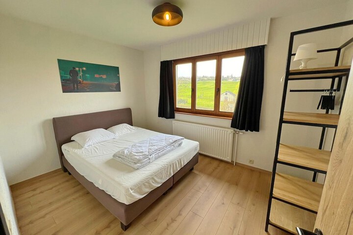 Room 3 of 44