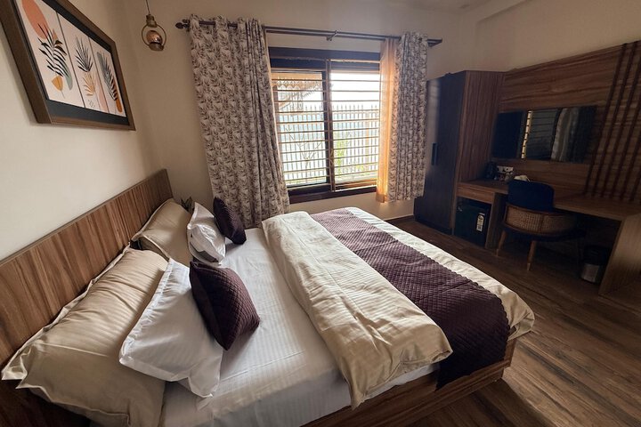Room 9 of 29