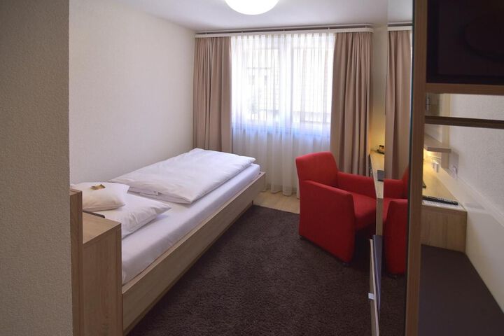 Room 26 of 69