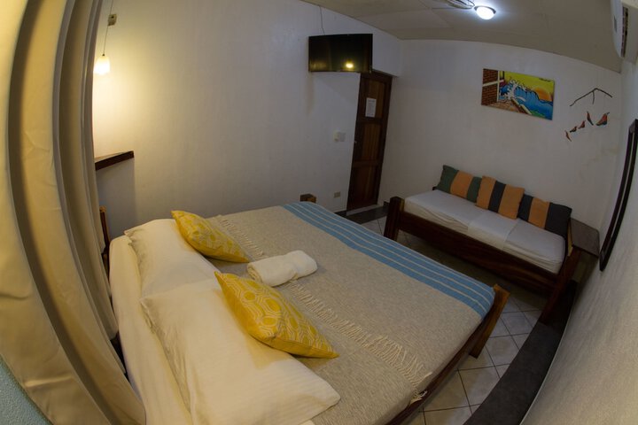 Room 3 of 48
