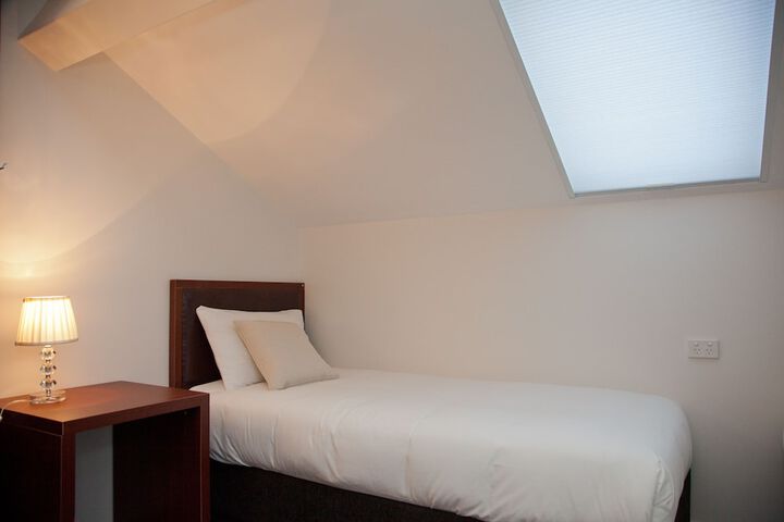 Room 4 of 22
