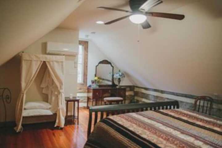 Room 14 of 156