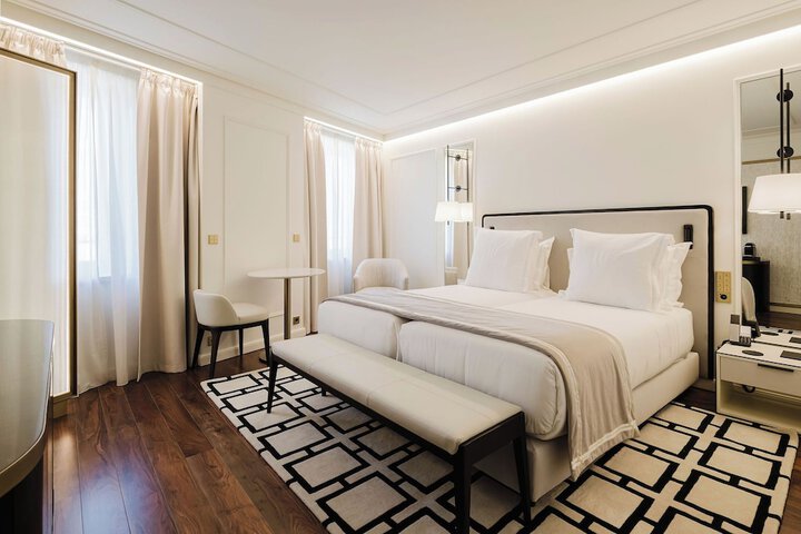 Room 9 of 150
