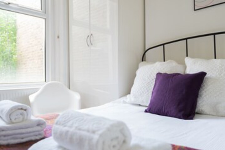 Room 25 of 27
