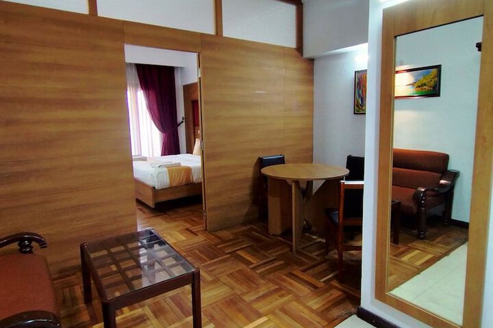 Room 30 of 165