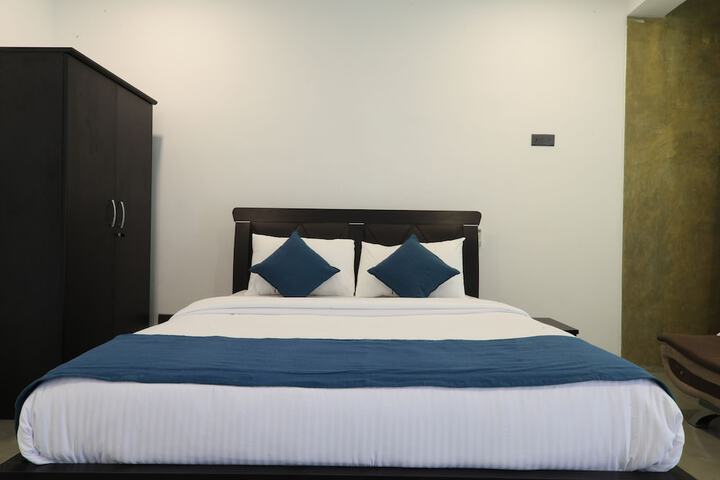 Room 11 of 53