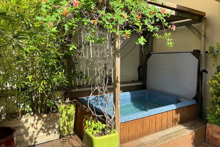 Hot Tub 49 of 76