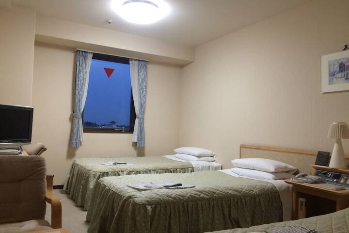 Room 12 of 31