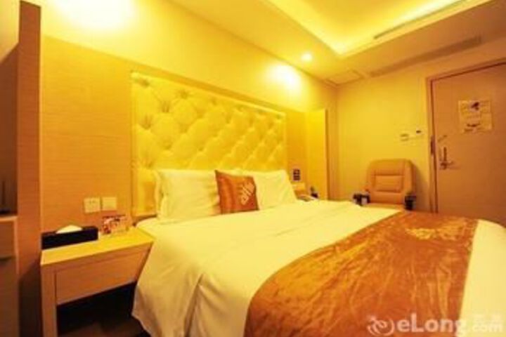 Room 18 of 74