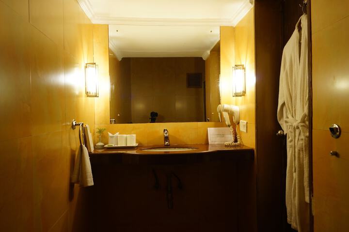 Room 16 of 71
