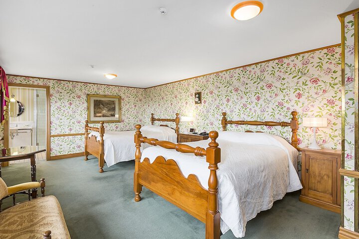 Room 8 of 39