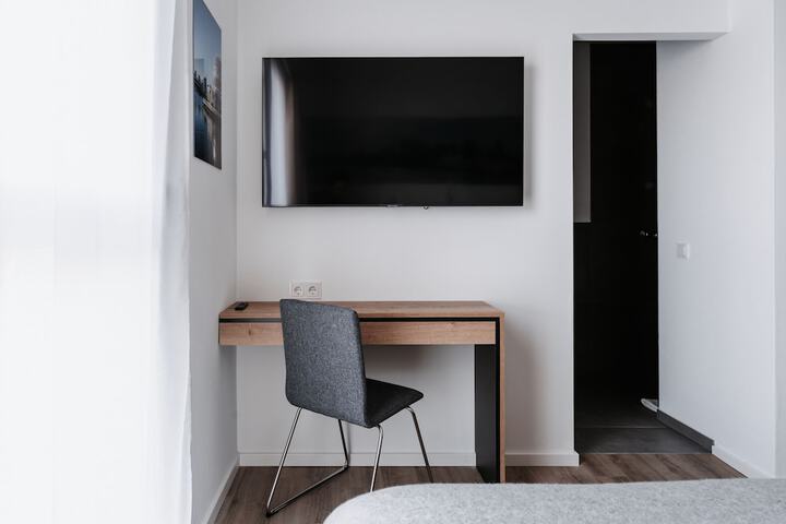 Room 57 of 86
