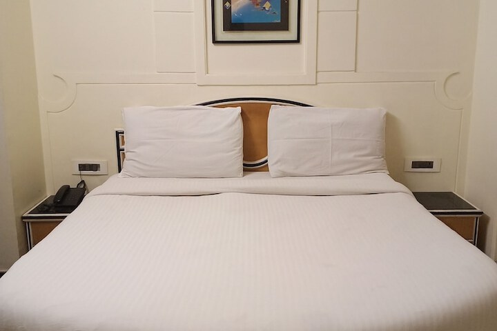 Room 7 of 35