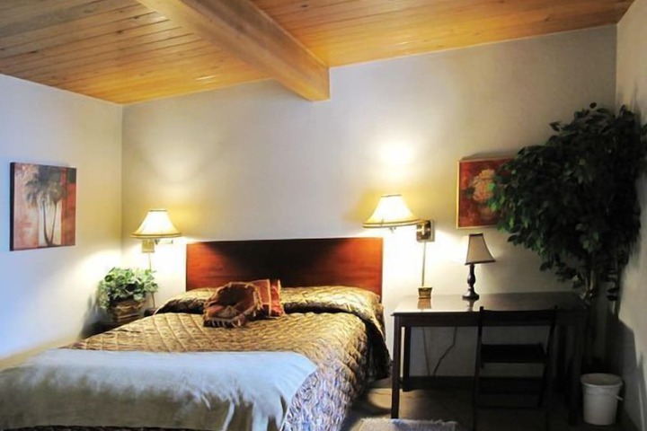 Room 3 of 20