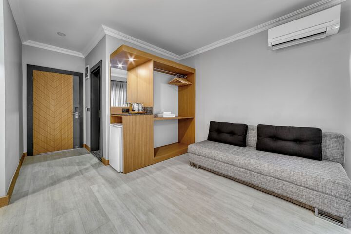 Room 9 of 54