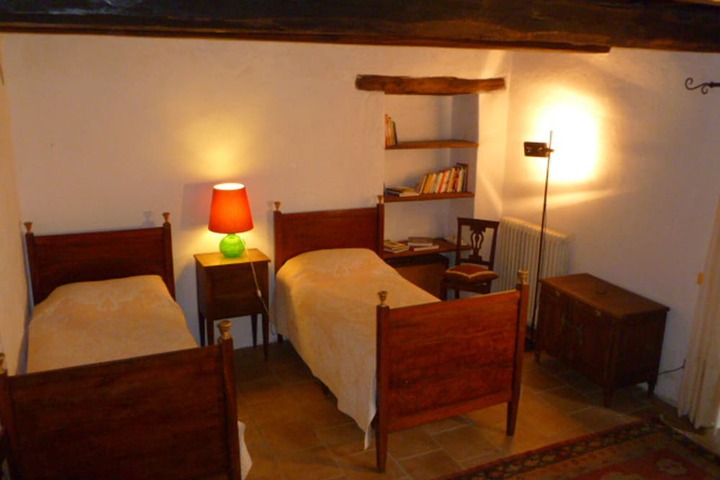 Room 4 of 51