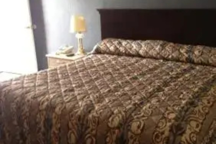 Room 3 of 7