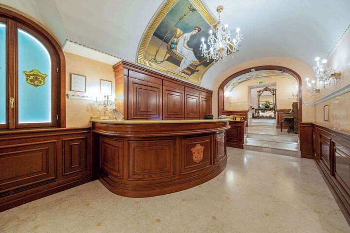 Guest Lobby