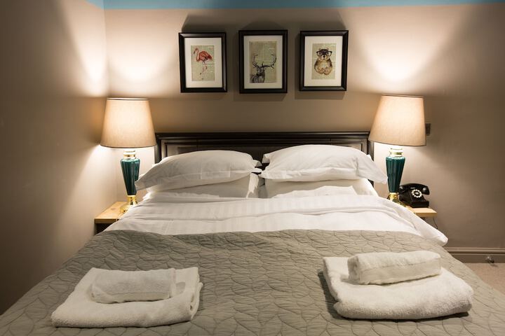 Room 3 of 74