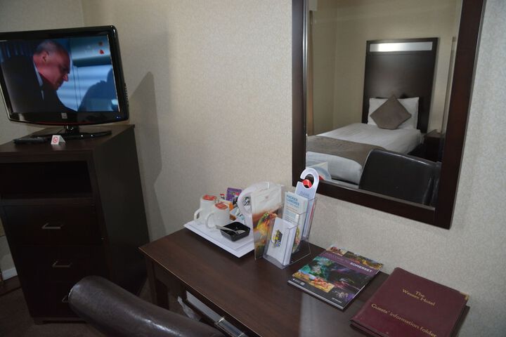Room amenity
