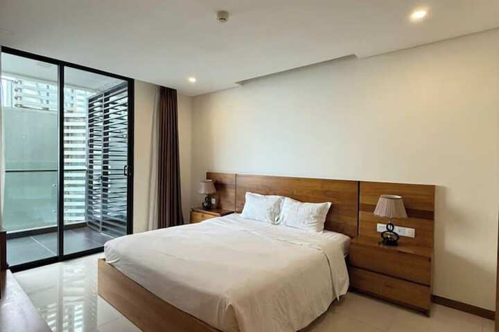 Room 145 of 230