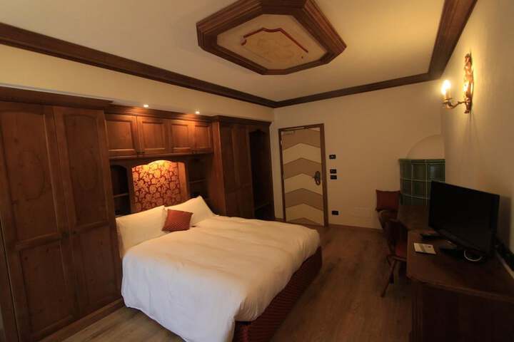 Room 15 of 70