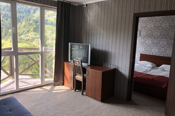 Room 13 of 61