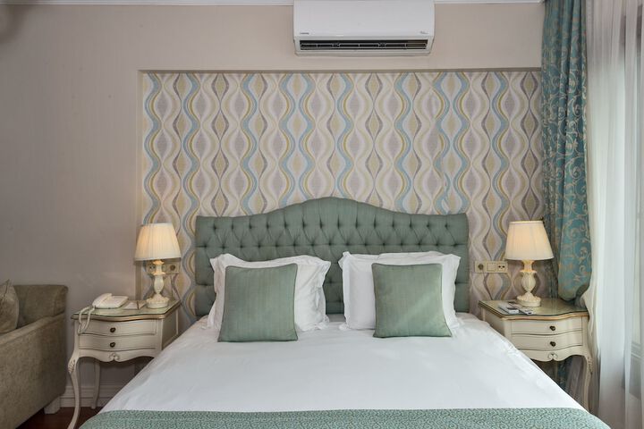 Room 22 of 48