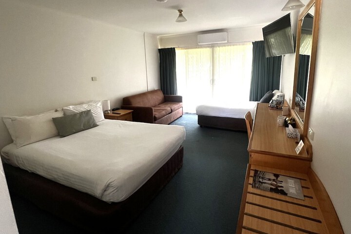 Room 11 of 47