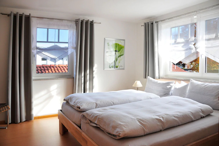 Room 4 of 6