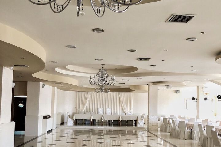 Ballroom/Hall 35 of 45