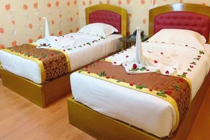 C & Y Hotel