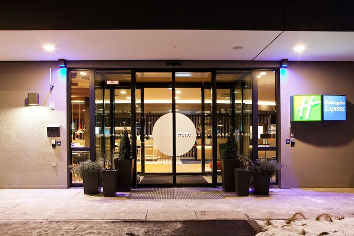 Hotel 44 of 56