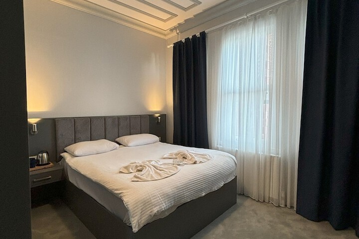 Room 3 of 29