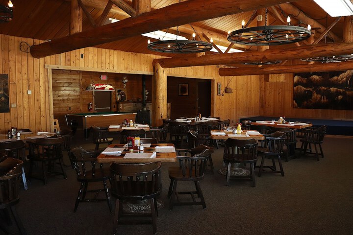 Dining 52 of 81