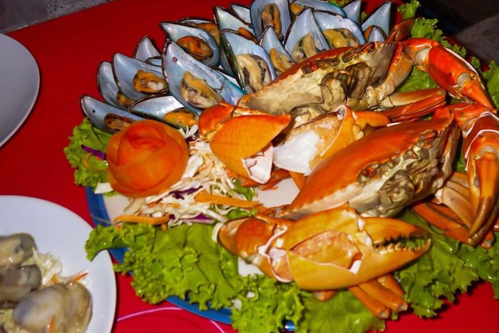 Dining 45 of 86