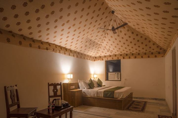 Room 26 of 95
