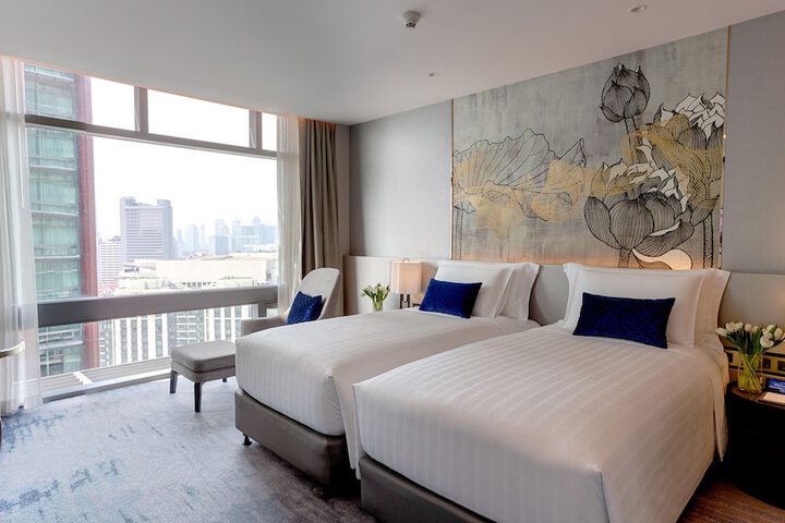 Room 56 of 261