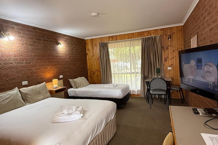 Room 14 of 30