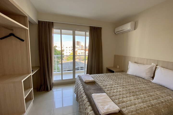 Room 7 of 84