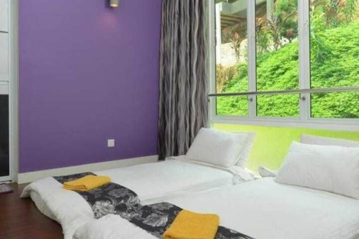 Room 6 of 21