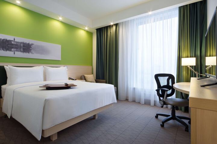 Room 10 of 61