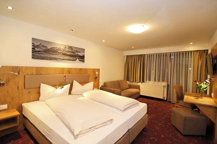 Room 16 of 60